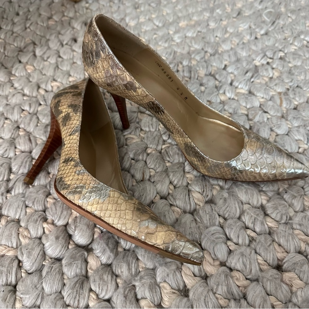 Stuart Weitzman Python Snakeskin Silver Cream Hee… - image 1